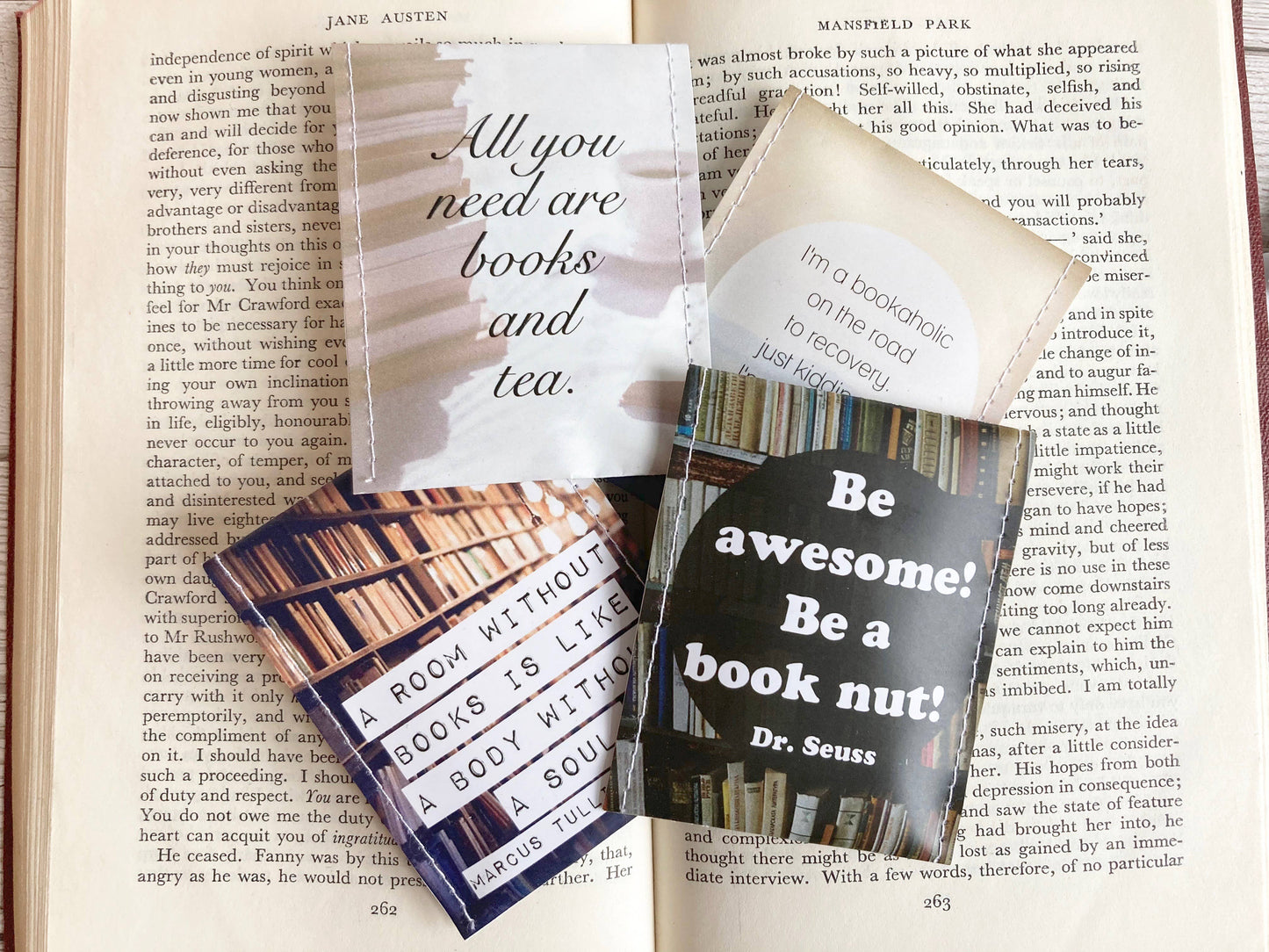 Gifts for Book Lovers: Tea Gift Set for Bookworms