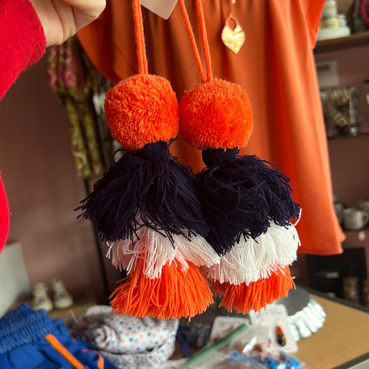 ‘Stros Pom Pom